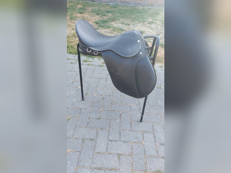 Merkloos veelzijdigheidszadel - smalle boom 16,5 inch
