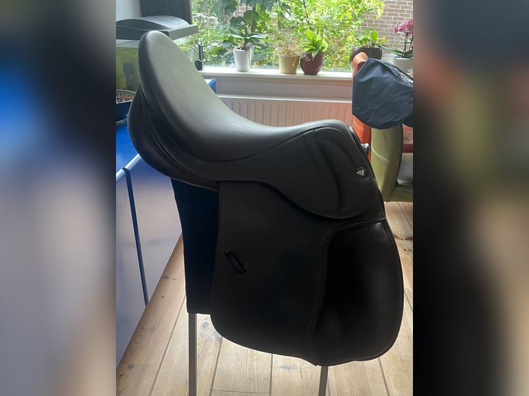 Mooi bruin veelzijdigheidszadel, goeie kwaliteit!