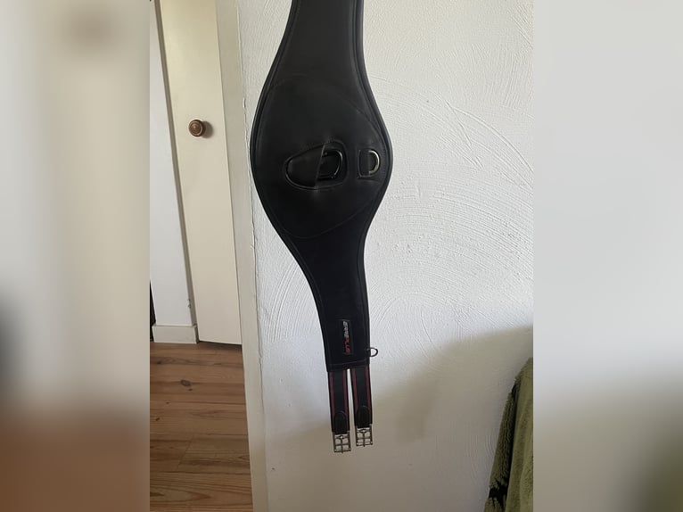 Mooi bruin veelzijdigheidszadel, goeie kwaliteit!