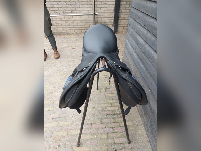 Veelzijdigheidszadel Norton 17'' Veelzijdigheidszadel Norton 17''