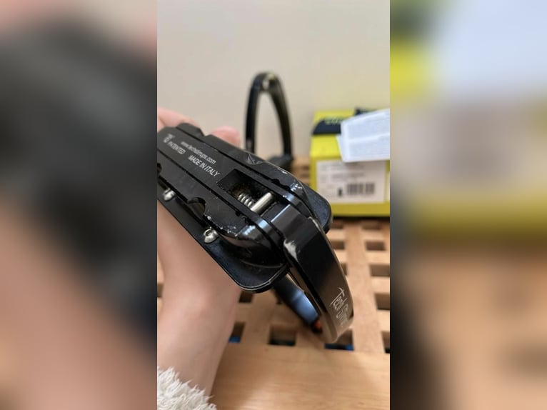 Childeren (KINDER) Tech stirrups te koop!