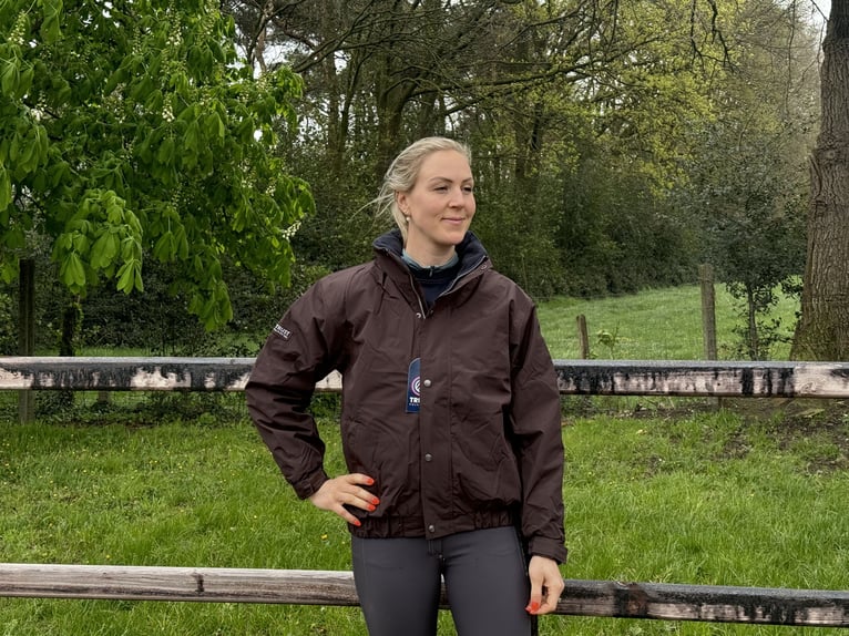 2 BROWN TRUST Jackets (XS)