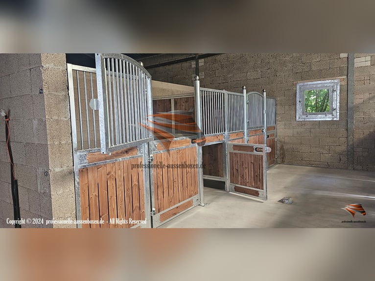Paardenbox & stallen, stallenbox | Boxfront en scheidingswand - Paardenstal bouwen