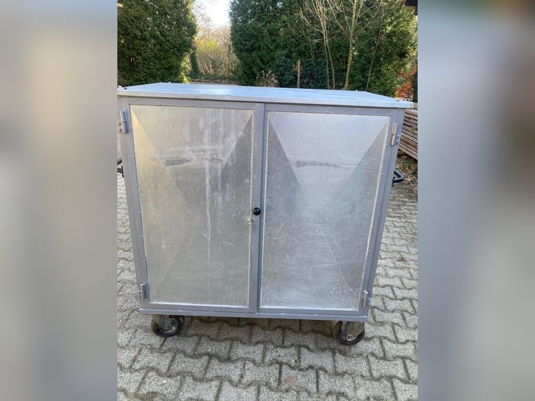 Mobiele zadelkast / wedstrijdkast Alu Paardensport Zadelwagen