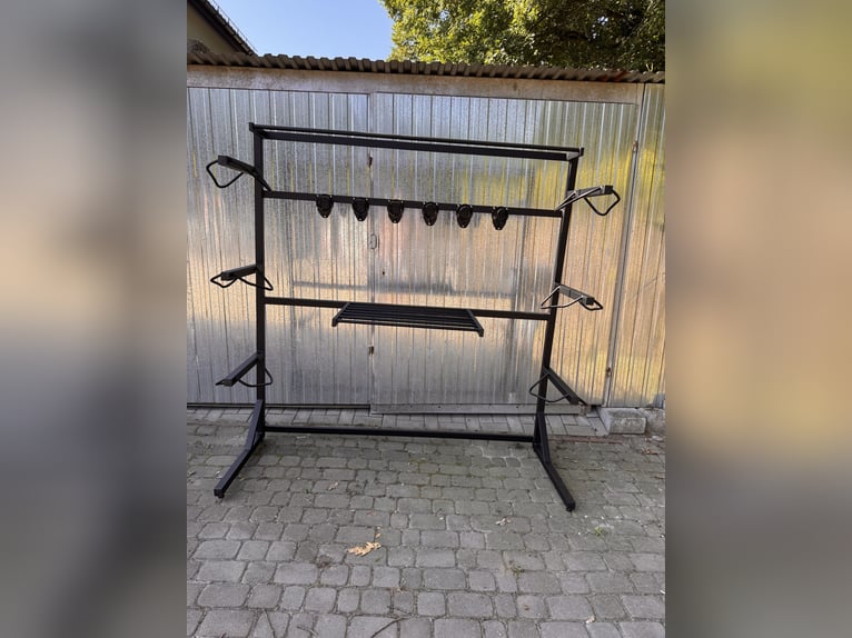 Wieszak na siodła stojak na siodła ścianka do siodlarni FV VAT