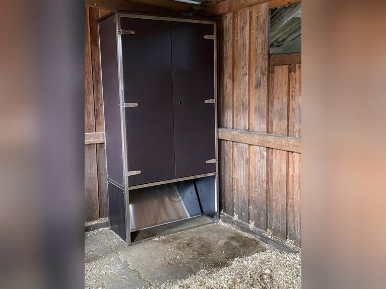 Nieuwe automatische hooiopslag met 4 porties – de portievoederbak