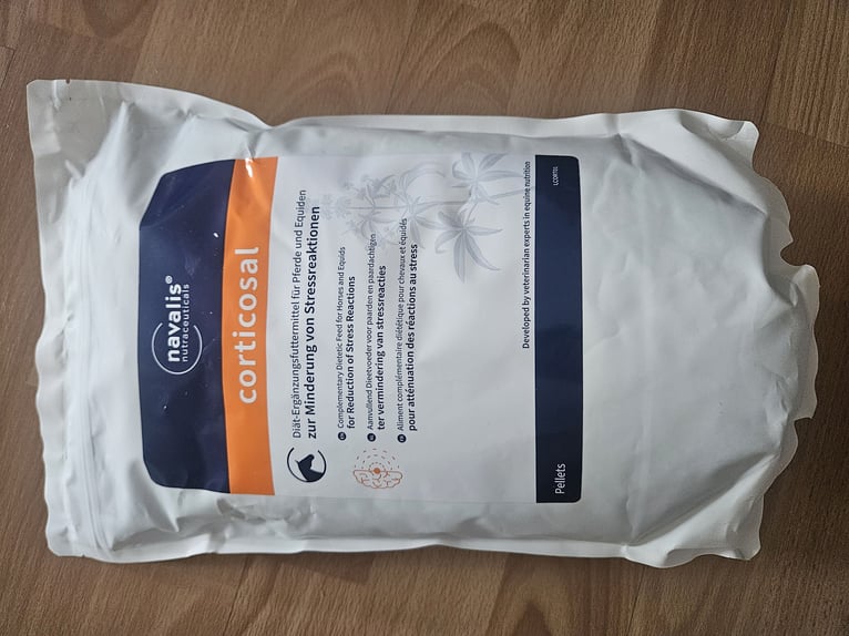 Nieuw, ongeopend Navalis Corticosal 2 kg voor paarden met Cushing