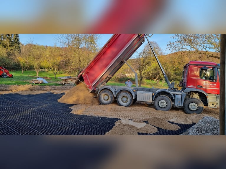 Paddockplaten, grasroosters en kiezelroosters - stevige paddock- en parkeerplaatshekken