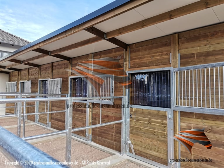 Ställe und Boxen für Pferde TOP Stallbau: Außenboxen, Pferdestall, Offenstall, Weidehütten - Paddock