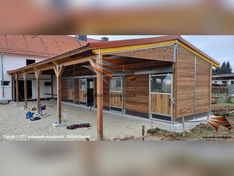 Stalbouw en het bouwen van paardenstallen - Buitenboxen en paardenboxen - Schuilstal