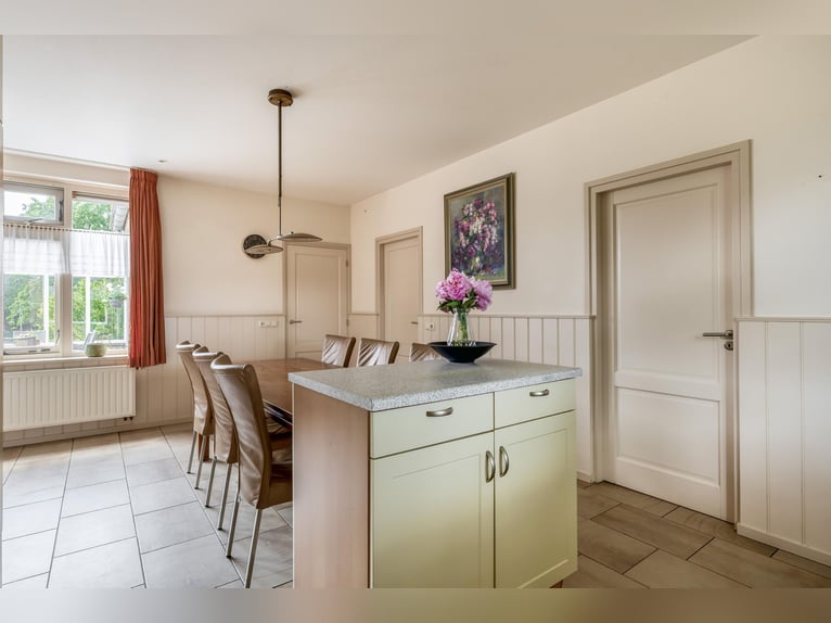 Compact equestrian property with unobstructed countryside views!
