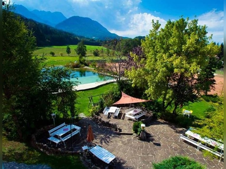 Droomachtig landgoed in Zuid-Kärnten met buitengewoon ontwikkelingspotentieel