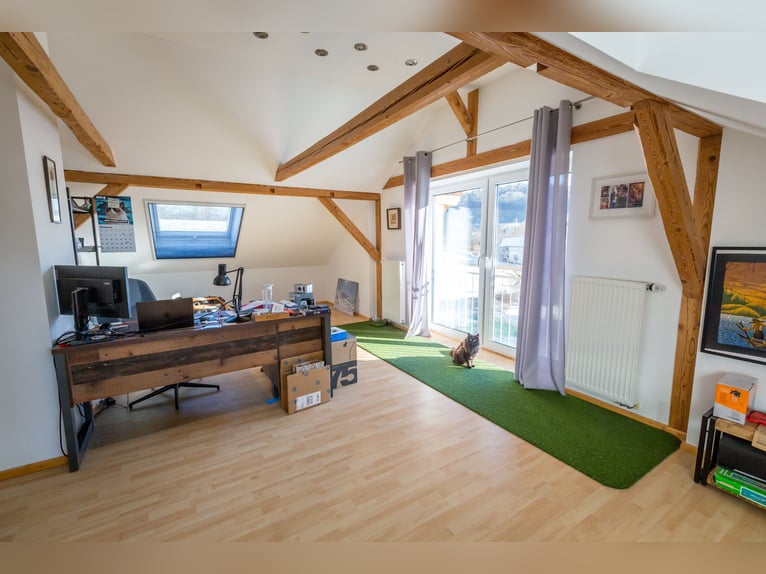 Droomhuis met uitgebreide paardenfaciliteiten in Zeilarn (oostelijk van München), zonder commissie