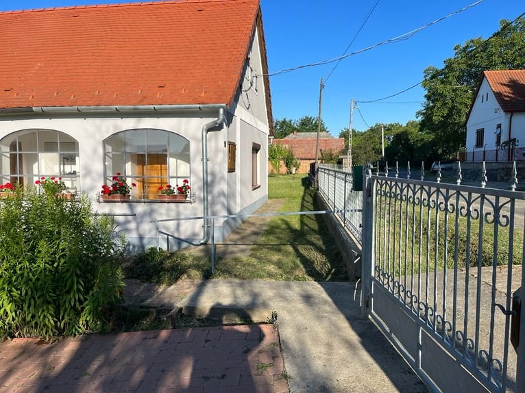 Een juweel in Hongarije, gelegen in een idyllisch landschap tussen Pécs en Kaposvár