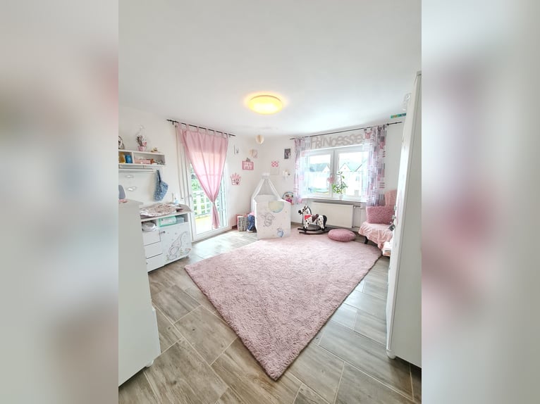 Einfamilienhaus mit Pferde- bzw. Tierhaltung und weiteren Nutzungsmöglichkeiten