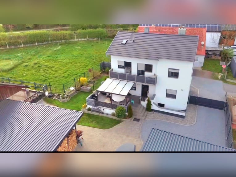 Einfamilienhaus mit Pferdehaltung in Abensberg/Arnhofen