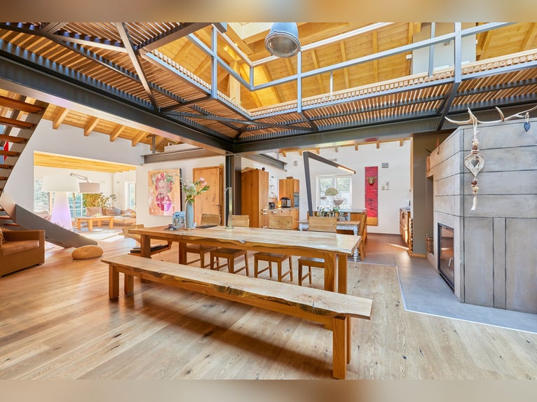 Exklusive Villa Nähe Wiesbaden – Wohnen auf höchstem Niveau mit Stallung & parkähnlichem Grundstück
