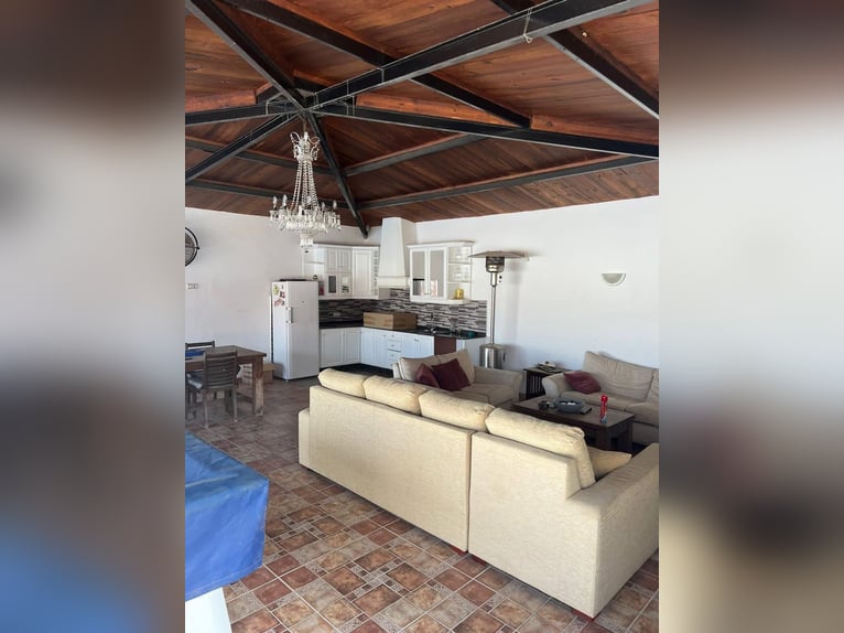 LUXUEUS LANDHUIS MET PRIVÉE STALEN - COSTA BLANCA / LUXUEUS LANDHUIS MET PRIVÉE STALEN