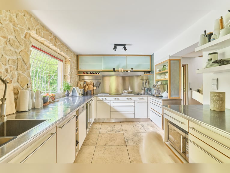 Paardenwoning in het Odenwald met twee woonhuizen en ruimte voor 5-10 paarden!