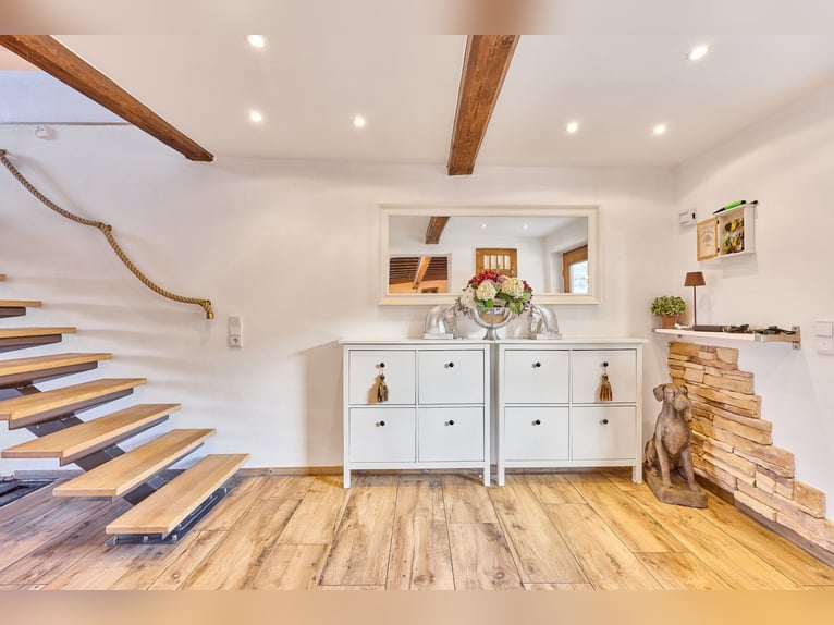 Pferdeimmobilie in Bayern kaufen im Landkreis Deggendorf - Schickes Landhaus mit Außenpool inklusive