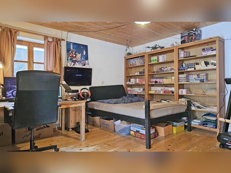 Privates Anwesen, ruhig im Grünen in Alleinlage gelegen, ideal für Pferde- und Naturfreunde