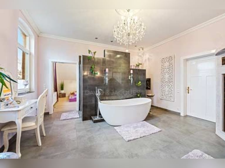 Ref2524DJ Niedersachsen, Altenmedingen - luxuriöse Landhausvilla mit Pferdestall 