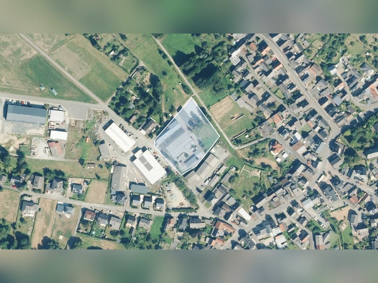 Ruiterfaciliteit met woon- en bedrijfsruimte in Hohenahr – veelzijdig te gebruiken eigendom