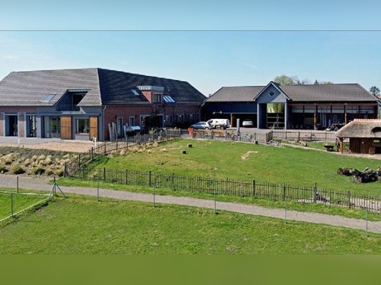 Traumhafter Vierkanthof mit ca. 4,2 ha Nähe Düsseldorf