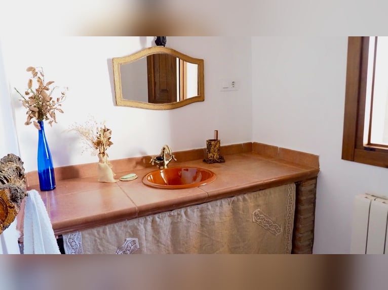 Volledig uitgerust landhuis met zwembad