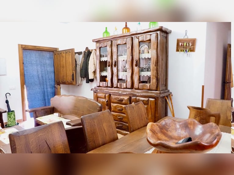 Volledig uitgerust landhuis met zwembad