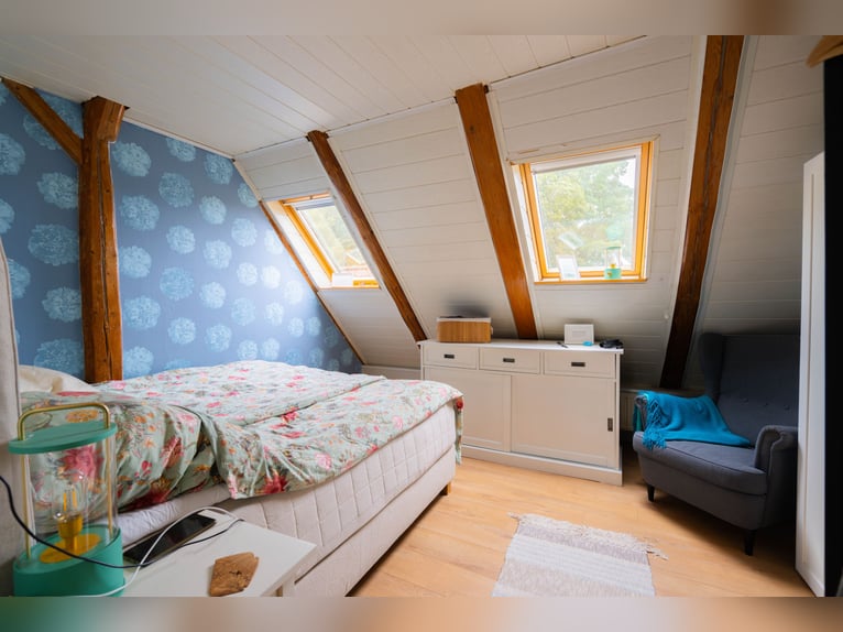Wundervoller Pferdehof mit ca. 7,5ha Fläche, Reithalle, Führanlage, Reitplatz, Stalltrakten u.v.m.