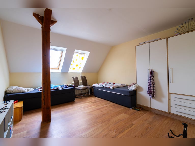Wundervoller Pferdehof mit ca. 7,5ha Fläche, Reithalle, Führanlage, Reitplatz, Stalltrakten u.v.m.