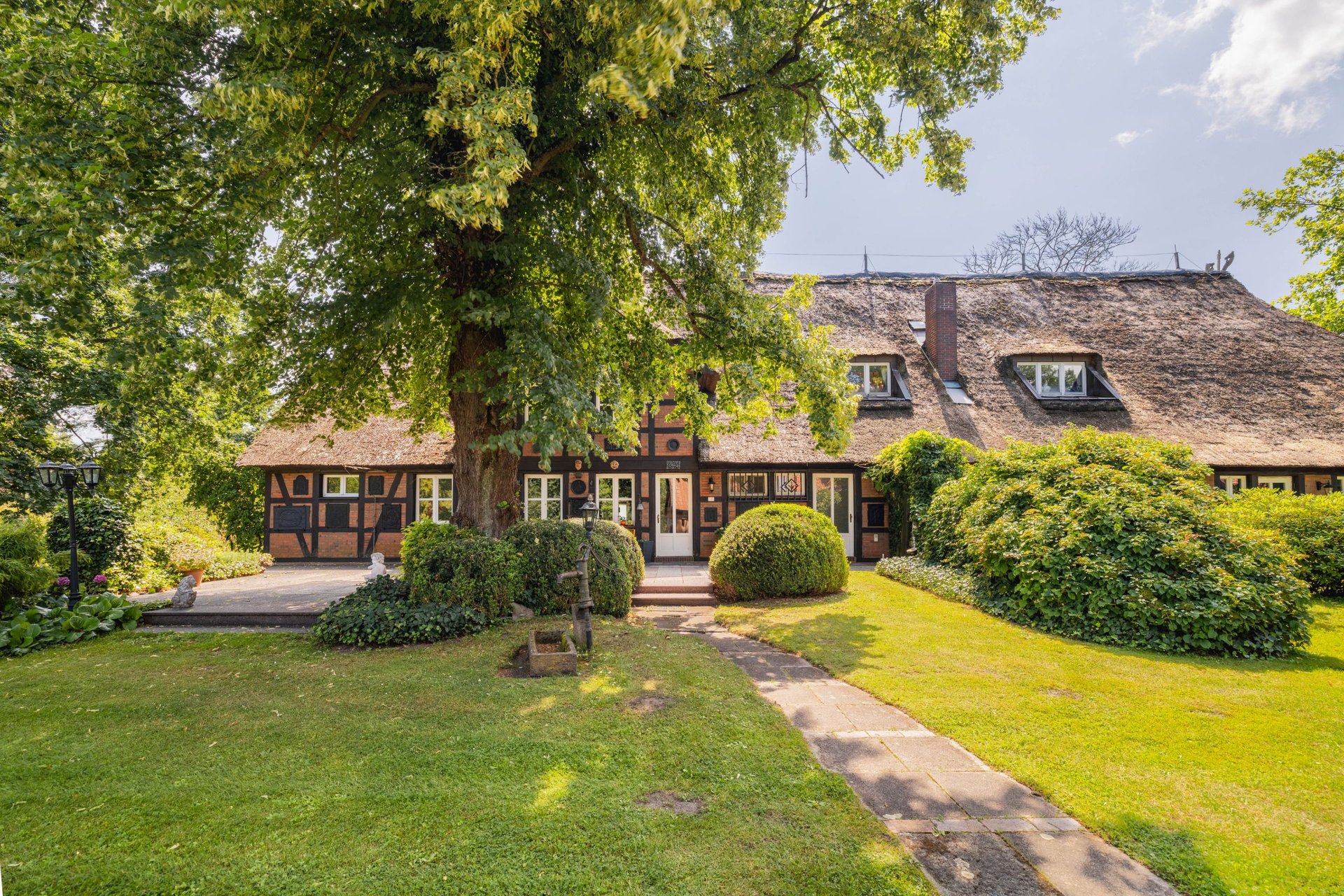 Spannende Anwesen Haus Von Thomas Mller Bilder